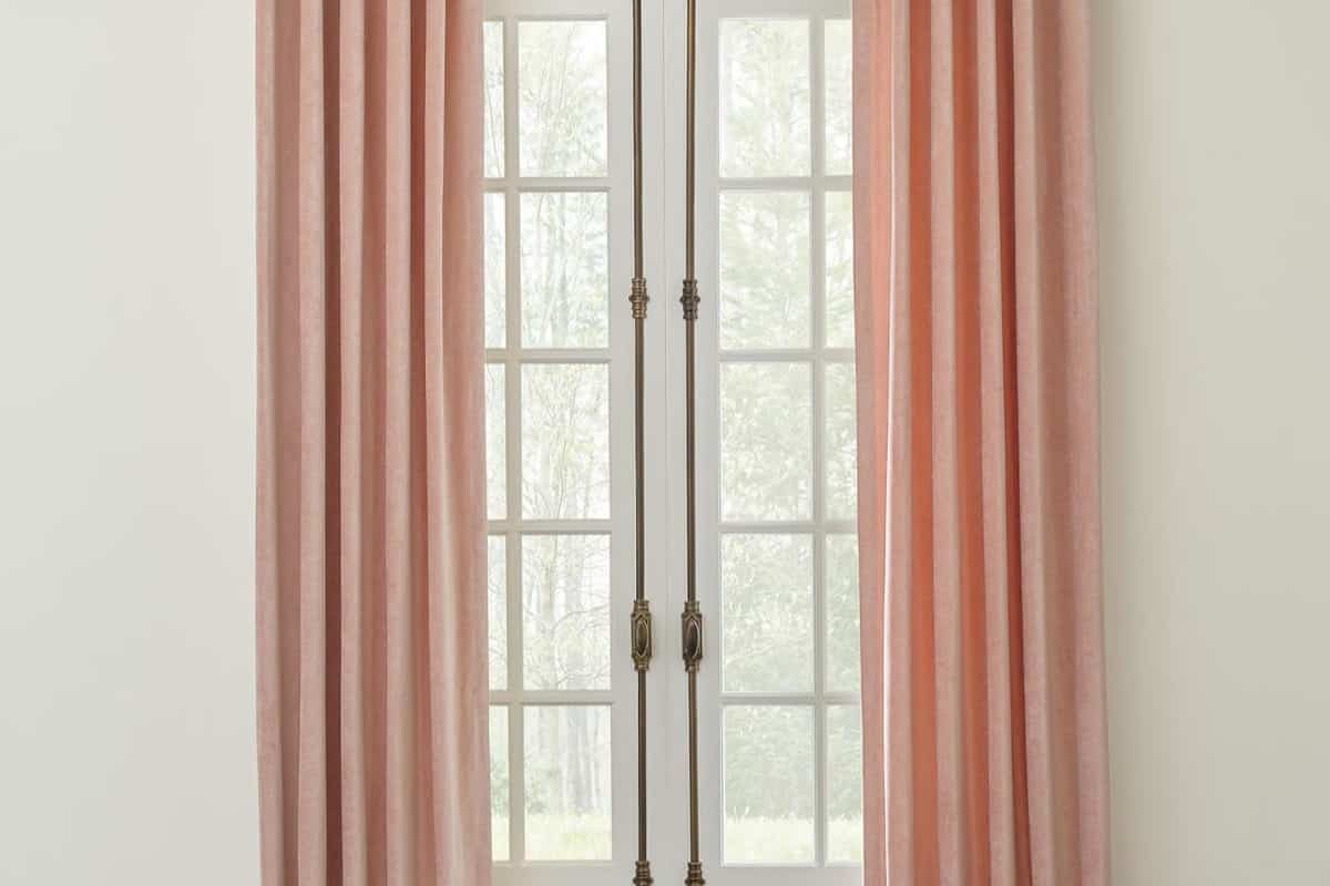 Hunter Douglas Design Studio™ Side Panels and Drapery, curtains, drapes Near Portland & Gresham, Oregon (OR)